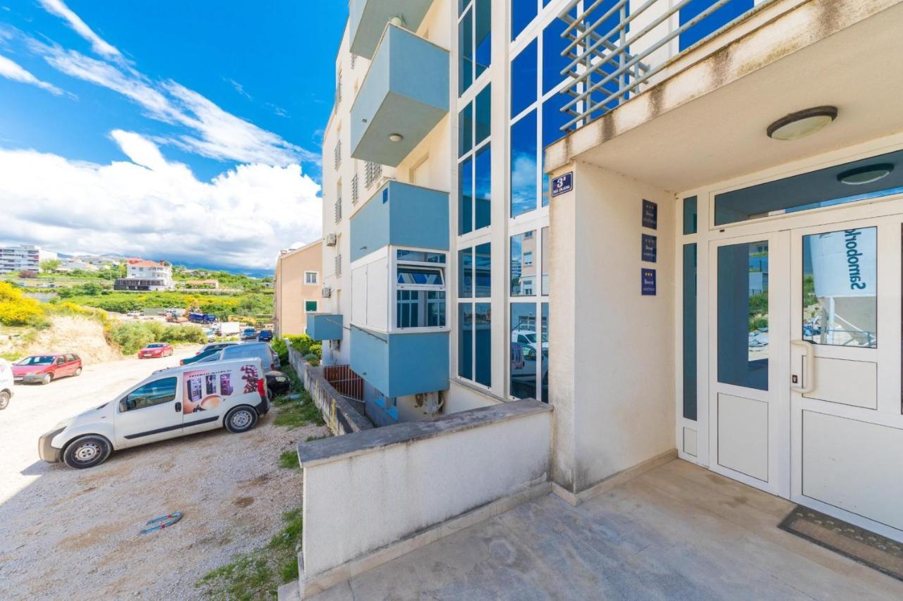 Close To Znjan Beach Spacious Studio With Balcony Lägenhet *